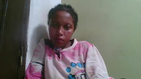 Snapshot of rinah654271 chatting on May 4, 2026, 2:35 pm rinah654271 online show from May 4, 2026, 2:35 pm