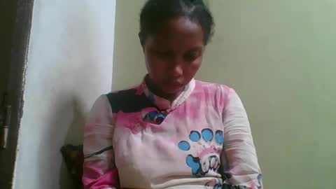 Snapshot of rinah654271 chatting on May 5, 2026, 2:41 am rinah654271 online show from May 5, 2026, 2:41 am