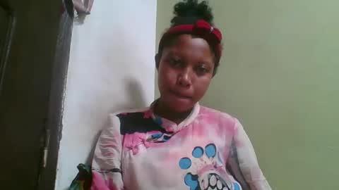 Snapshot of rinah654271 chatting on May 9, 2026, 4:06 am rinah654271 online show from May 9, 2026, 4:06 am