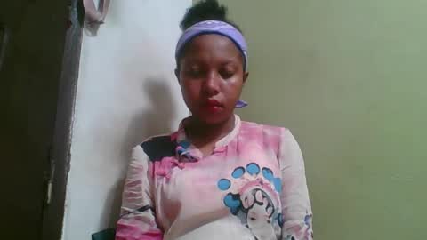 Snapshot of rinah654271 chatting on May 17, 2026, 2:20 am rinah654271 online show from May 17, 2026, 2:20 am