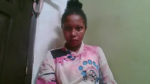 Snapshot of rinah654271 chatting on May 19, 2026, 2:51 am rinah654271 online show from May 19, 2026, 2:51 am