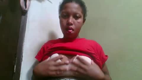Snapshot of rinah654271 chatting on May 24, 2026, 5:45 am rinah654271 online show from May 24, 2026, 5:45 am