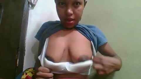Snapshot of rinah654271 chatting on June 1, 2026, 2:24 am rinah654271 online show from June 1, 2026, 2:24 am