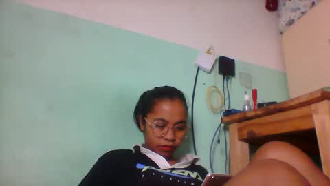 rinah856024 online show from May 5, 2026, 5:15 am