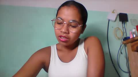 rinah856024 online show from May 9, 2026, 6:18 am