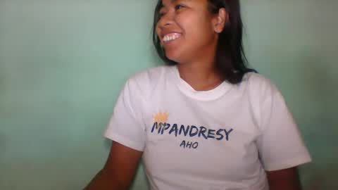 rinah856024 online show from May 19, 2026, 4:19 am