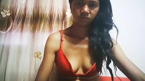 rinahex online show from November 27, 2025, 9:44 am