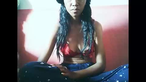 rinahex online show from December 1, 2025, 8:52 am