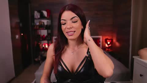 rinathequeen online show from February 15, 2026, 8:02 am