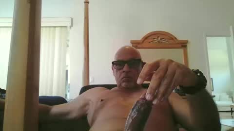 Snapshot of rionel chatting on December 17, 2025, 6:14 pm RioNel online show from December 17, 2025, 6:14 pm