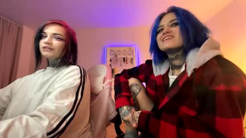   DianaBrite            fansl y online show from December 1, 2024, 5:57 pm