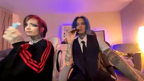   DianaBrite            fansl y online show from December 21, 2024, 1:10 pm