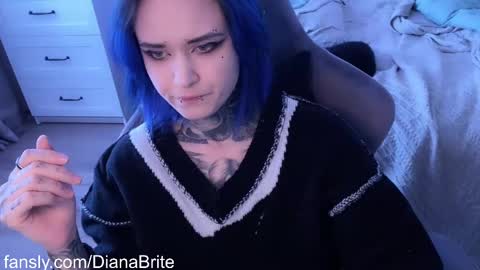   DianaBrite            fansl y online show from February 20, 2025, 1:30 pm