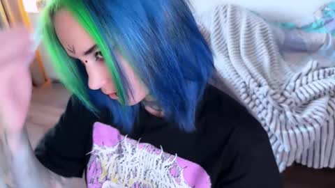   DianaBrite            fansl y online show from September 19, 2025, 1:23 pm