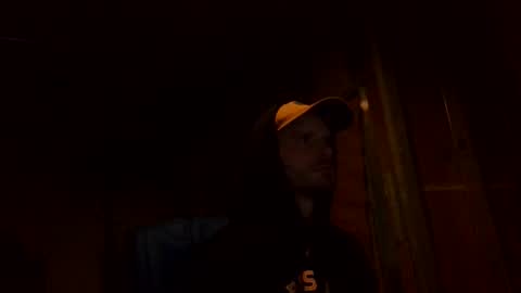 Snapshot of ripperusa33 chatting on December 16, 2025, 5:01 am ripperusa33 online show from December 16, 2025, 5:01 am