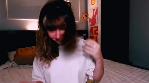 Snapshot of riri_rich chatting on November 5, 2025, 2:17 pm Rita online show from November 5, 2025, 2:17 pm