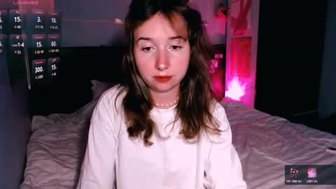 Snapshot of riri_rich chatting on November 13, 2025, 11:20 am Rita online show from November 13, 2025, 11:20 am