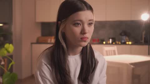 Akemi online show from February 5, 2026, 4:11 pm