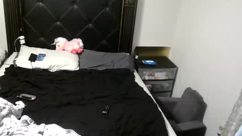 Snapshot of riversaint chatting on September 15, 2025, 11:54 am River Saint online show from September 15, 2025, 11:54 am