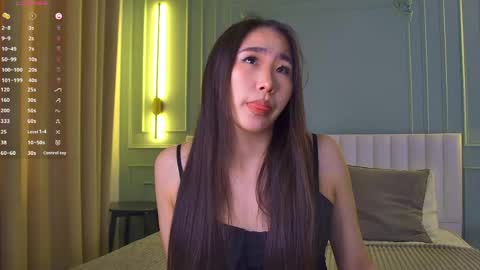 Snapshot of rizeshiro chatting on April 19, 2026, 5:29 am Rize online show from April 19, 2026, 5:29 am