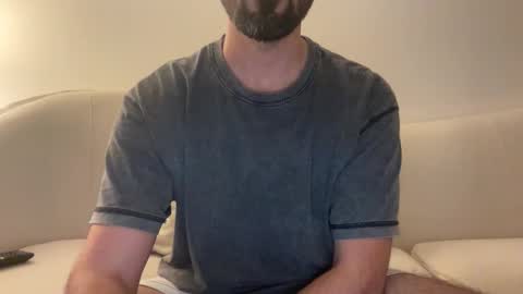 rlggggn42 online show from October 31, 2025, 5:14 pm