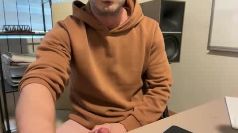 20cm online show from October 10, 2025, 6:34 am