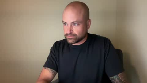 roadking1122 online show from October 27, 2025, 1:42 am