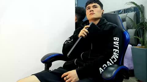 Roan Birkin online show from September 30, 2025, 9:09 pm