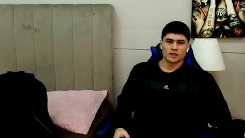 Snapshot of roan_birkin chatting on May 24, 2026, 7:30 pm Roan Birkin online show from May 24, 2026, 7:30 pm
