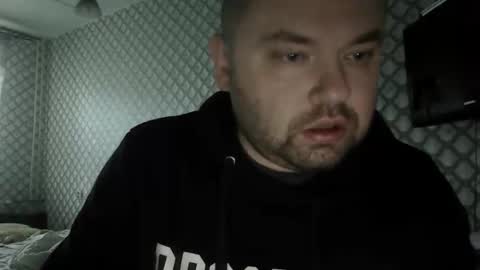 rob18997 online show from November 27, 2025, 7:10 am