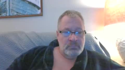 Snapshot of rob872217 chatting on December 22, 2024, 9:33 am rob872217 online show from December 22, 2024, 9:33 am