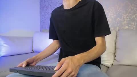 Snapshot of robbinblaze chatting on September 20, 2025, 8:54 pm Robbin online show from September 20, 2025, 8:54 pm