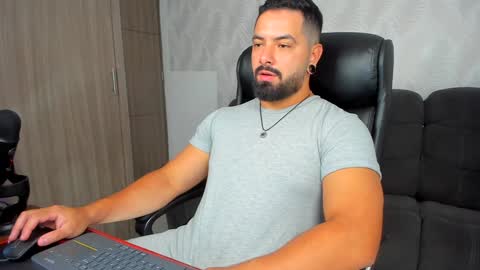 Snapshot of robby_k chatting on January 18, 2025, 6:45 am Robby online show from January 18, 2025, 6:45 am