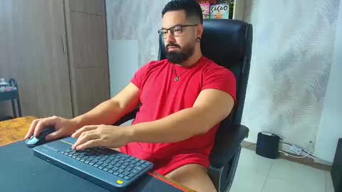 Snapshot of robby_k chatting on November 9, 2025, 12:09 am Robby online show from November 9, 2025, 12:09 am