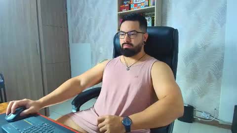 Snapshot of robby_k chatting on November 9, 2025, 9:02 pm Robby online show from November 9, 2025, 9:02 pm