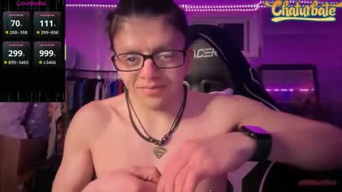 Snapshot of robertcicijr21 chatting on December 22, 2025, 3:58 am Robert Cici Jr. online show from December 22, 2025, 3:58 am