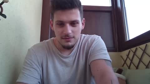 Snapshot of roberto_twink1 chatting on January 13, 2026, 9:36 am Roberto online show from January 13, 2026, 9:36 am