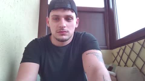 Snapshot of roberto_twink1 chatting on February 13, 2026, 8:32 am Roberto online show from February 13, 2026, 8:32 am