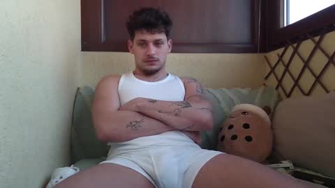Snapshot of roberto_twink1 chatting on March 9, 2026, 6:39 am Roberto online show from March 9, 2026, 6:39 am