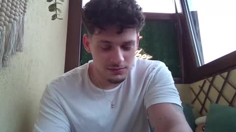 Snapshot of roberto_twink1 chatting on March 21, 2026, 12:54 pm Roberto online show from March 21, 2026, 12:54 pm