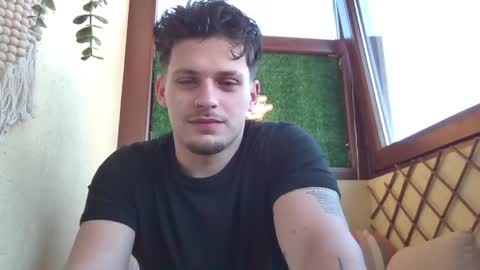Snapshot of roberto_twink1 chatting on April 25, 2026, 6:27 am Roberto online show from April 25, 2026, 6:27 am