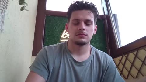 Snapshot of roberto_twink1 chatting on April 29, 2026, 6:06 am Roberto online show from April 29, 2026, 6:06 am
