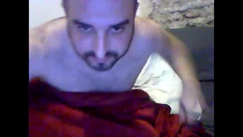 Snapshot of robertoredo chatting on December 26, 2024, 8:42 pm Roberto online show from December 26, 2024, 8:42 pm