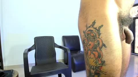 roberx_12 online show from February 16, 2025, 5:37 pm