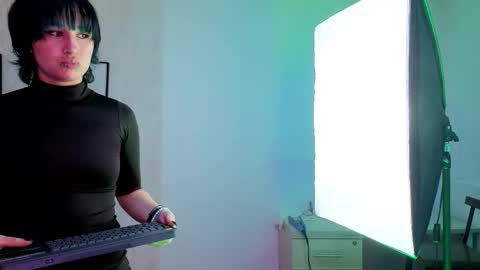 robin D online show from October 18, 2025, 10:16 am