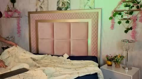 Snapshot of robinbennett chatting on January 18, 2026, 11:58 am robin D online show from January 18, 2026, 11:58 am