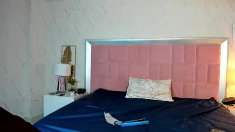 Snapshot of robinbennett chatting on February 11, 2026, 12:21 pm robin D online show from February 11, 2026, 12:21 pm