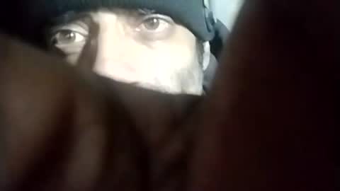 Snapshot of robincom23 chatting on December 23, 2025, 8:34 am R online show from December 23, 2025, 8:34 am