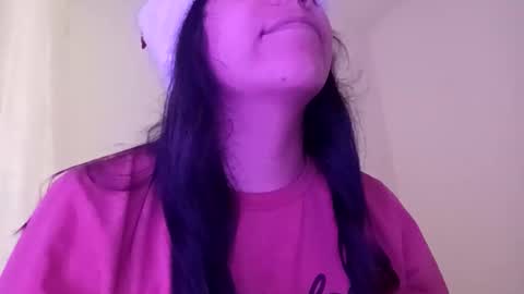 Snapshot of robinnico2103 chatting on December 14, 2025, 6:12 pm Robin online show from December 14, 2025, 6:12 pm