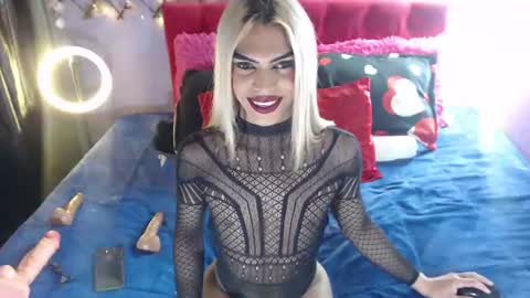 Snapshot of robinsonbaker chatting on June 11, 2026, 5:27 am Margot Ferrer online show from June 11, 2026, 5:27 am